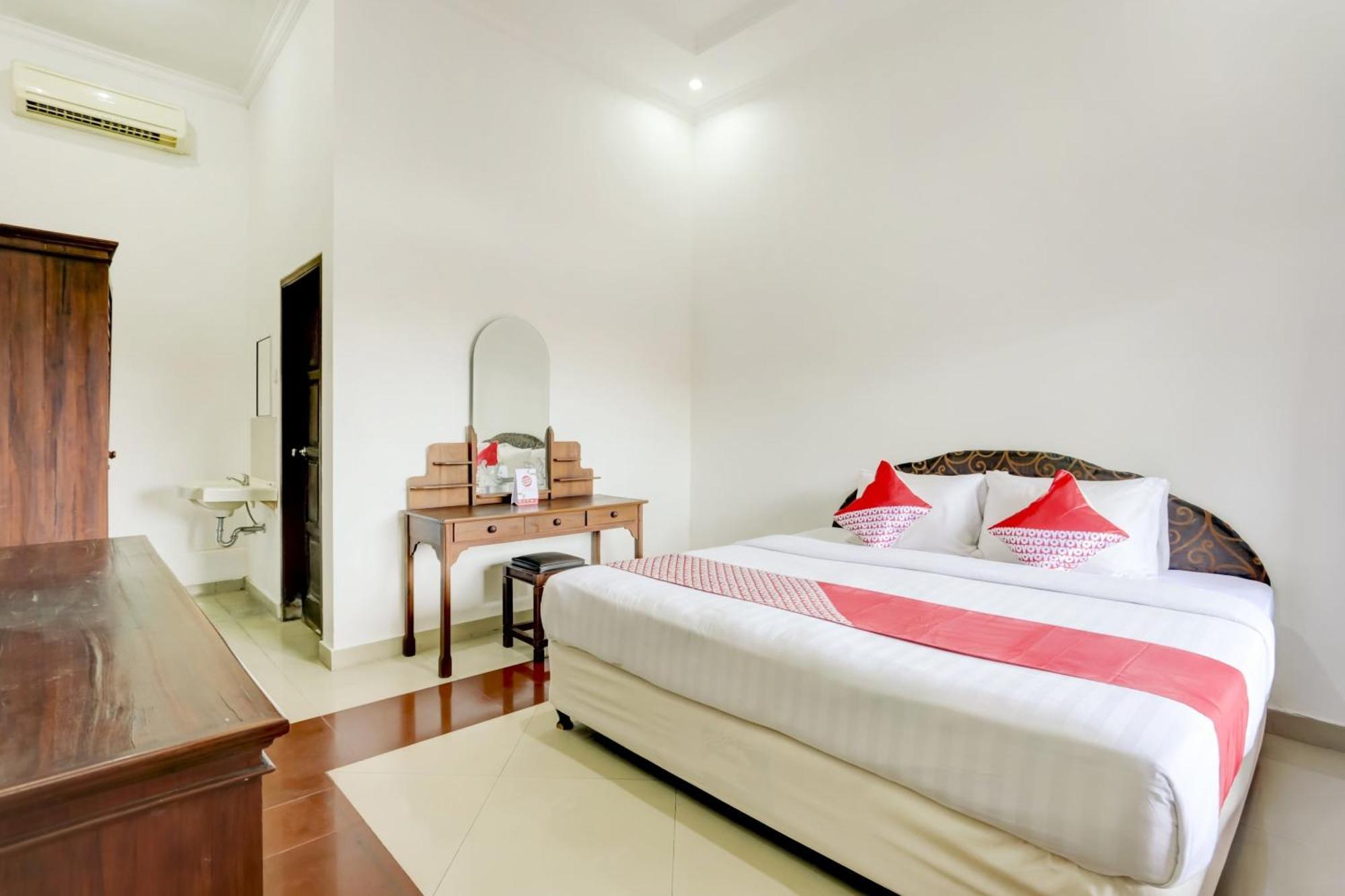 Super Oyo 3261 Hotel Ratu Denpasar Exterior foto