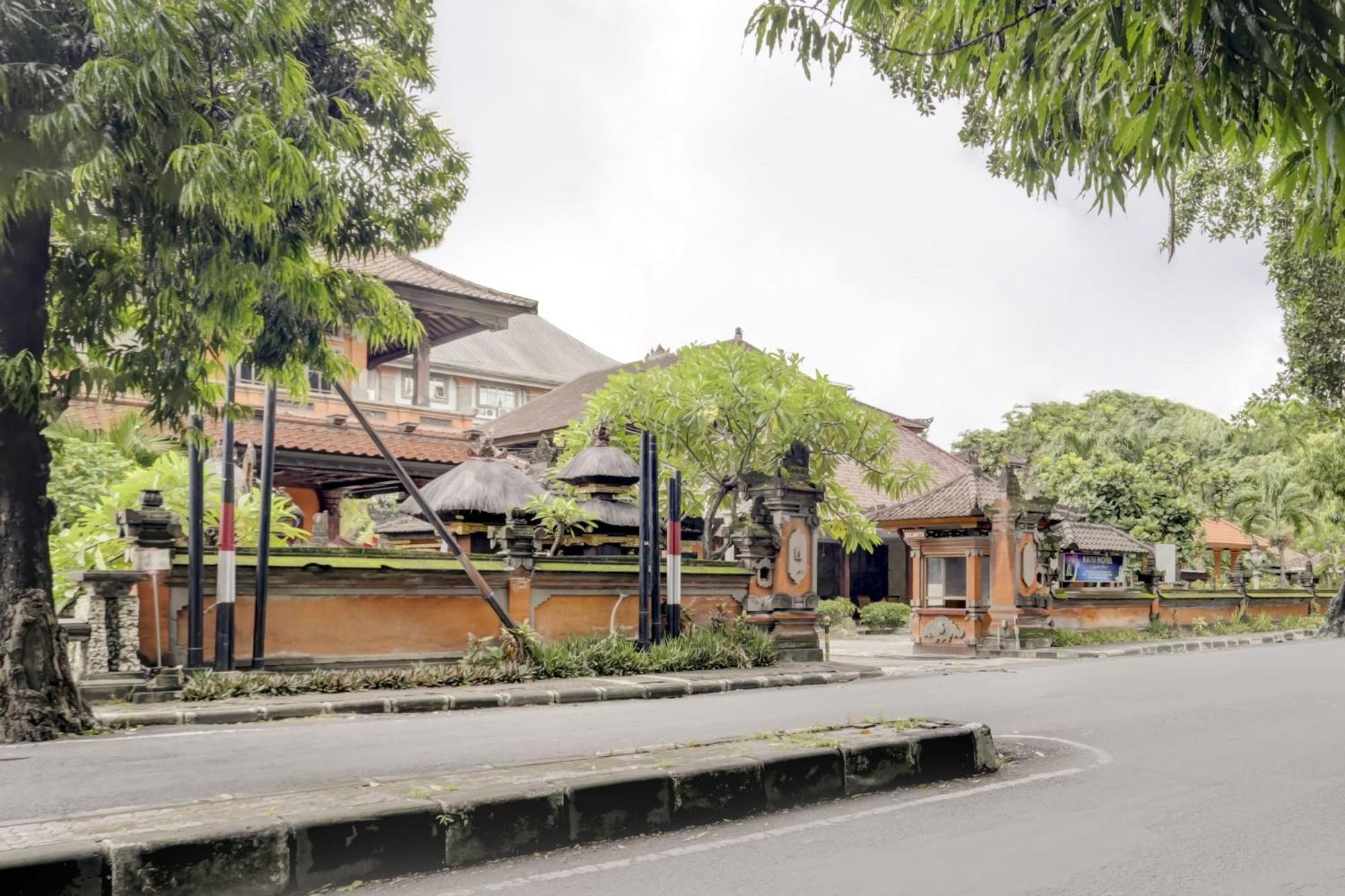 Super Oyo 3261 Hotel Ratu Denpasar Exterior foto
