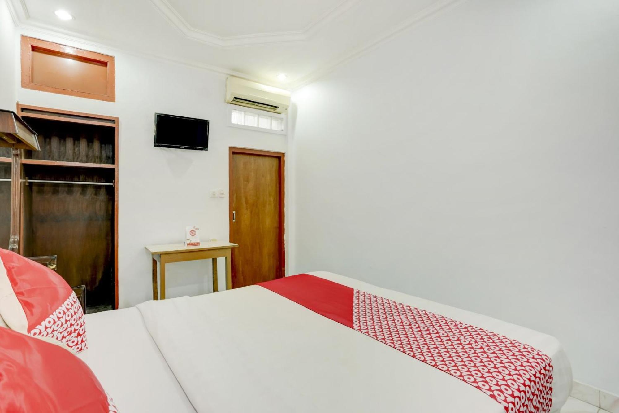 Super Oyo 3261 Hotel Ratu Denpasar Exterior foto